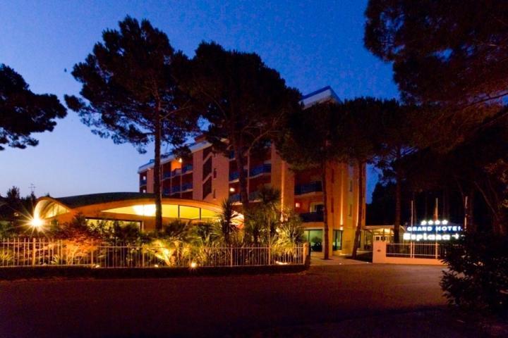 Grand Hotel Esplanada Μπιμπιόνε Εξωτερικό φωτογραφία