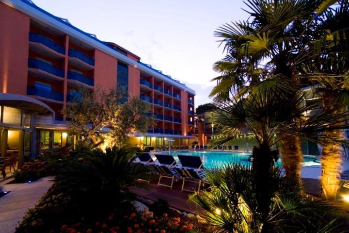 Grand Hotel Esplanada Μπιμπιόνε Εξωτερικό φωτογραφία